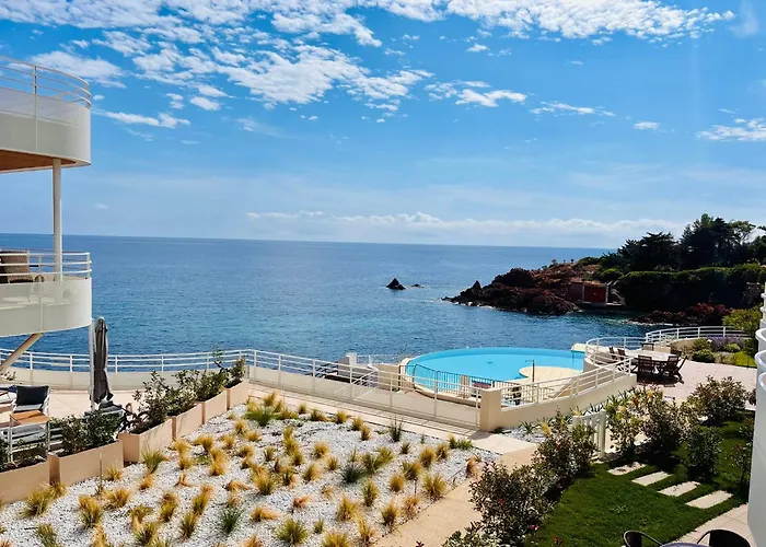 Azurea Esterel Vue Piscine Chauffee Classe 3 Etoiles *